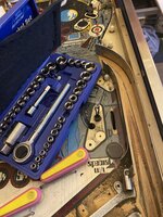 Hex-headed screw.jpg