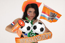 pavlovpinball.com_wp_content_uploads_2014_08_4866424209_9c1987ce93_b_Dutch_girl1_300x200.jpg