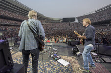 www.billboard.com_files_styles_promo_650_public_media_gratefuld7814db6a19ae593e4ee73a1f39e679d.jpg