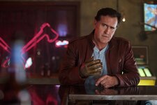 www.scifinow.co.uk_wp_content_uploads_2015_12_4884590_bruce_campbell_as_ash_episode_101_1024x683.jpg